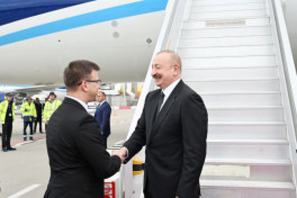 Le président Ilham Aliyev entame une visite de travail en Hongrie