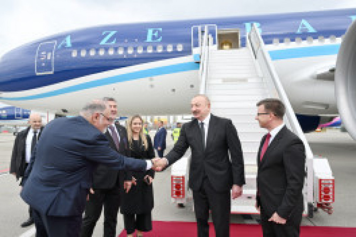 Le président Ilham Aliyev entame une visite de travail en Hongrie