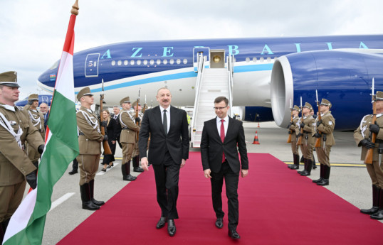 Le président Ilham Aliyev entame une visite de travail en Hongrie