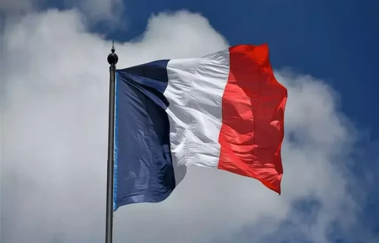 Opération menée par la France en Corse : Plusieurs personnes interpellées ont été envoyés à Paris avec un sac sur la tête - Vidéo 