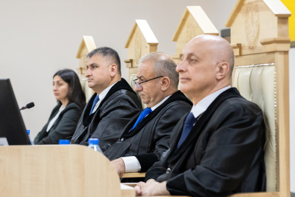 Au procès, des personnes capturées suite à l’agression militaire de l’Arménie contre l’Azerbaïdjan témoignent des tortures qu’elles ont subies