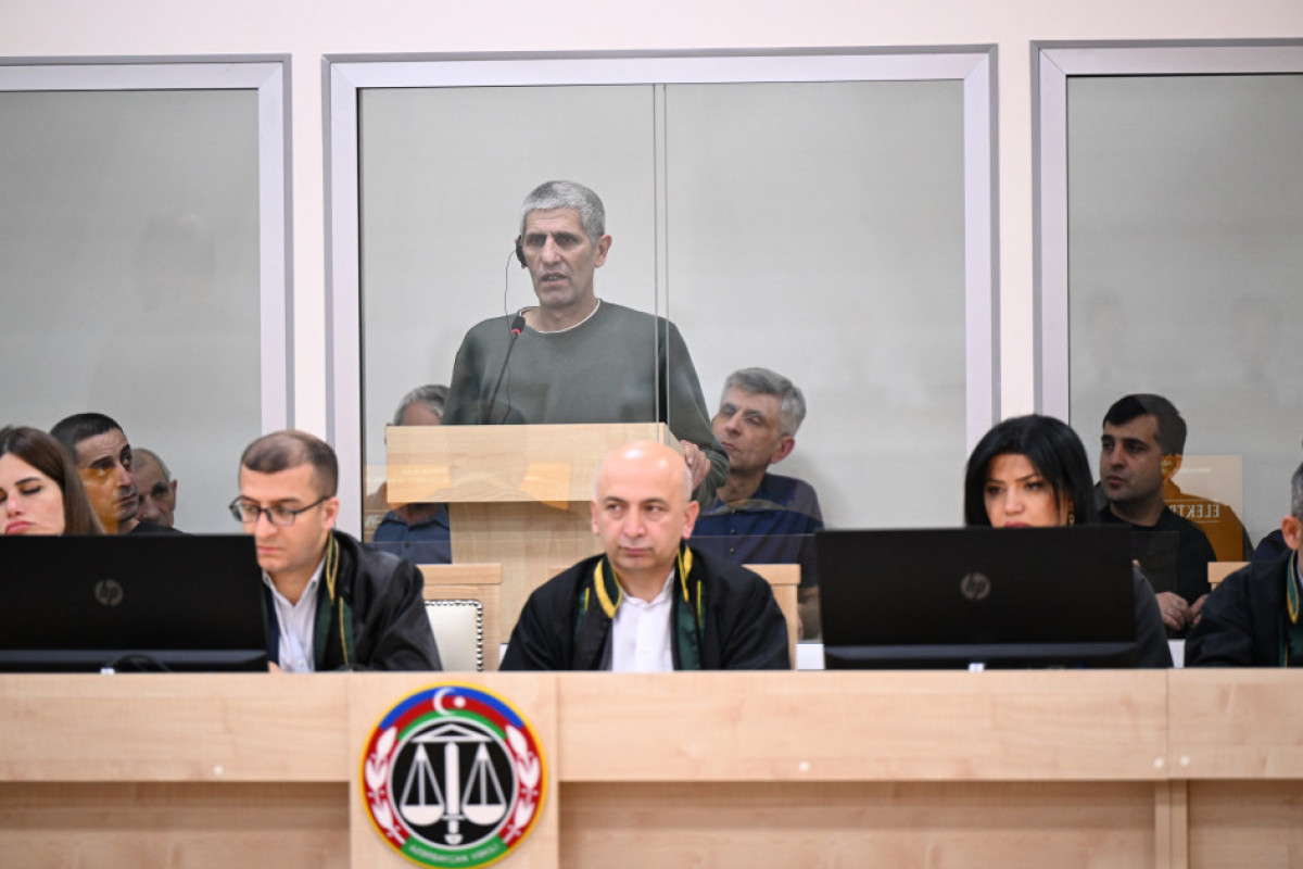 Au procès, des personnes capturées suite à l’agression militaire de l’Arménie contre l’Azerbaïdjan témoignent des tortures qu’elles ont subies