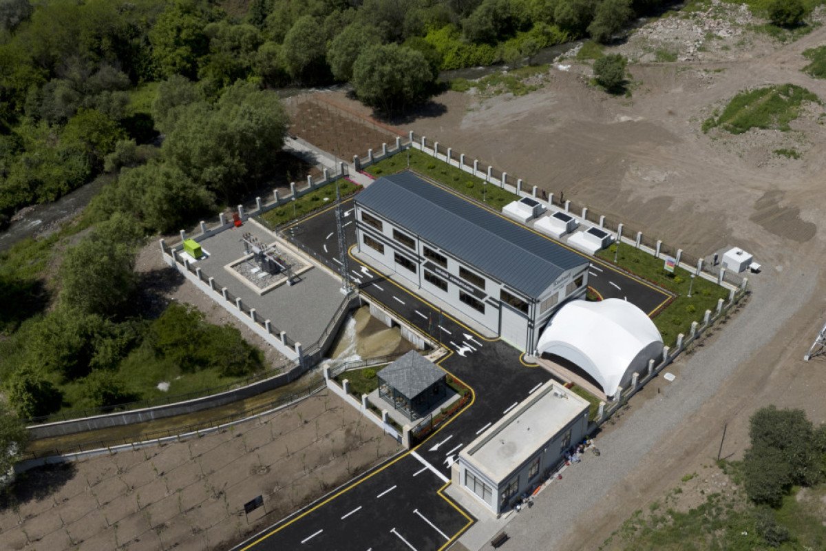 Le président Aliyev inaugure les centrales hydroélectriques « Achaghy Malibeyli » et « Mirik » à Latchine
