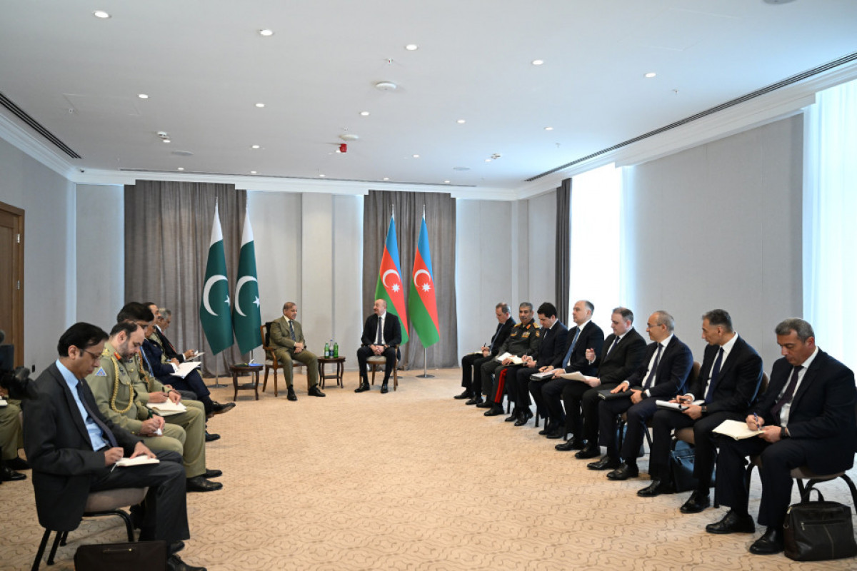 Une réunion en format restreint entre le président azerbaïdjanais et le Premier ministre pakistanais à Latchine