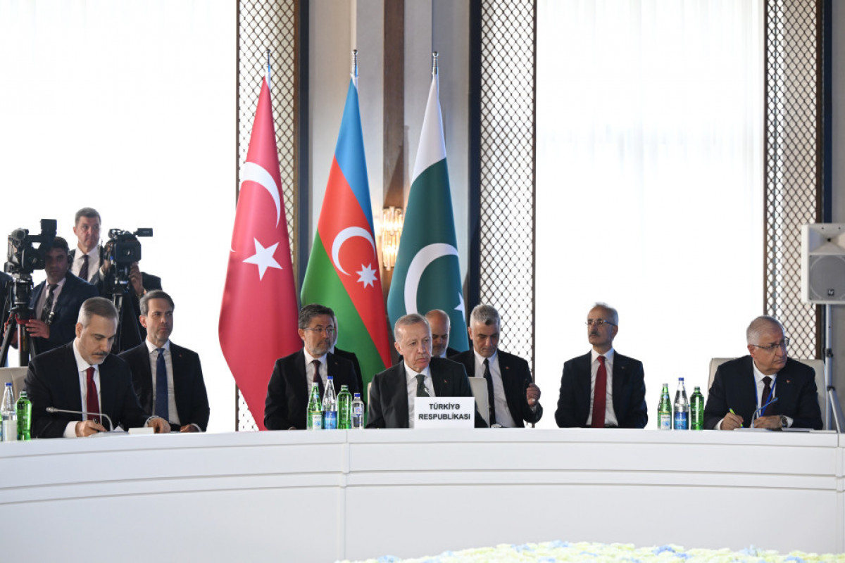 Un sommet trilatéral entre le président azerbaïdjanais, le président turc et le Premier ministre pakistanais débute à Latchine