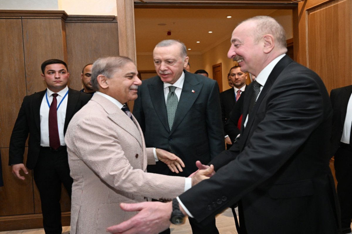 Un sommet trilatéral entre le président azerbaïdjanais, le président turc et le Premier ministre pakistanais débute à Latchine