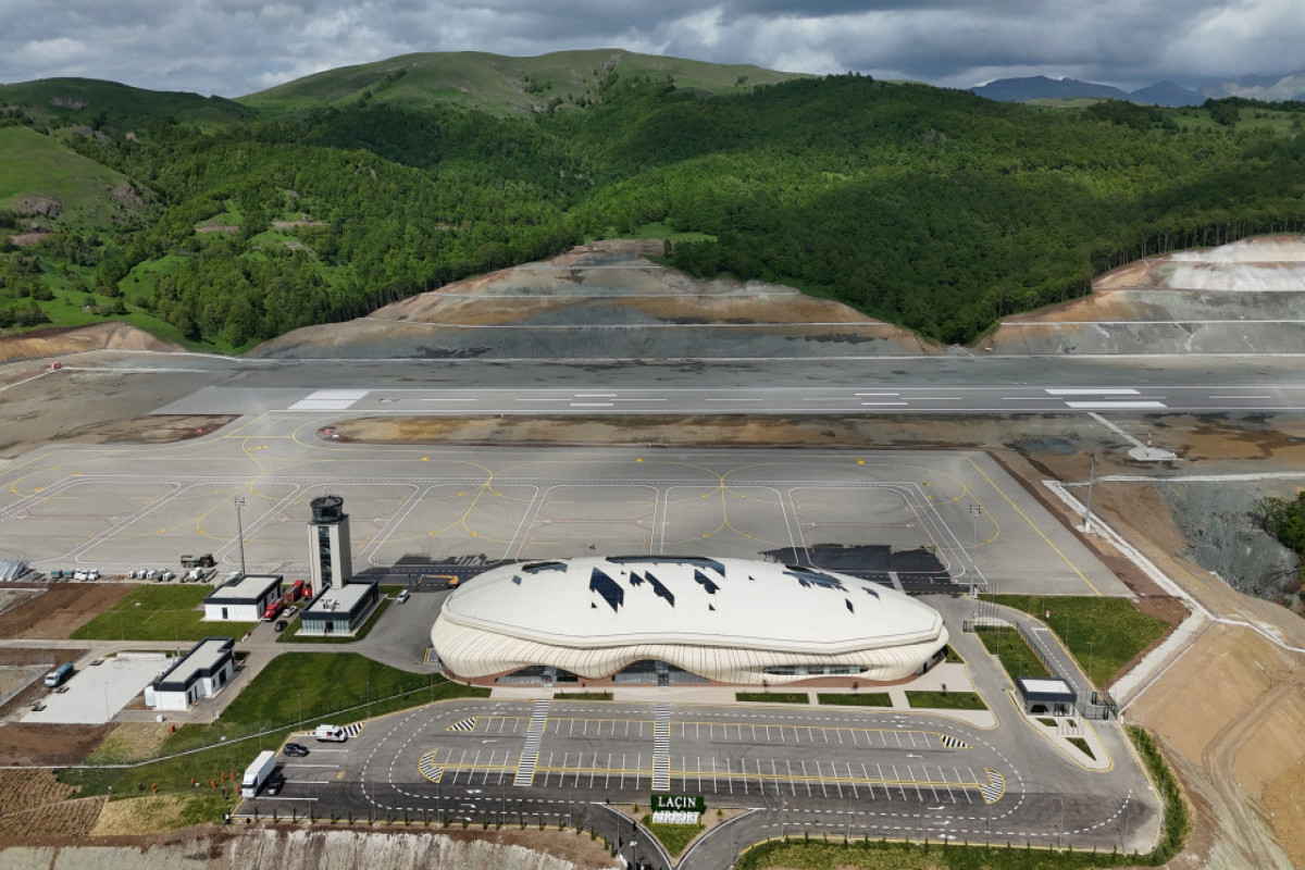 Cérémonie inaugurale de l'Aéroport international de Latchine marquée par la présence des présidents azerbaïdjanais et turc