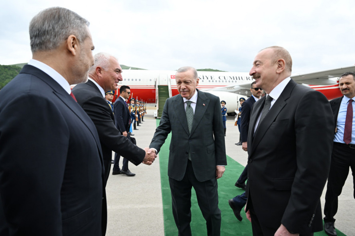 Cérémonie inaugurale de l'Aéroport international de Latchine marquée par la présence des présidents azerbaïdjanais et turc