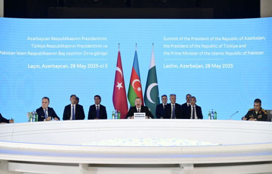 Un sommet trilatéral entre le président azerbaïdjanais, le président turc et le Premier ministre pakistanais débute à Latchine