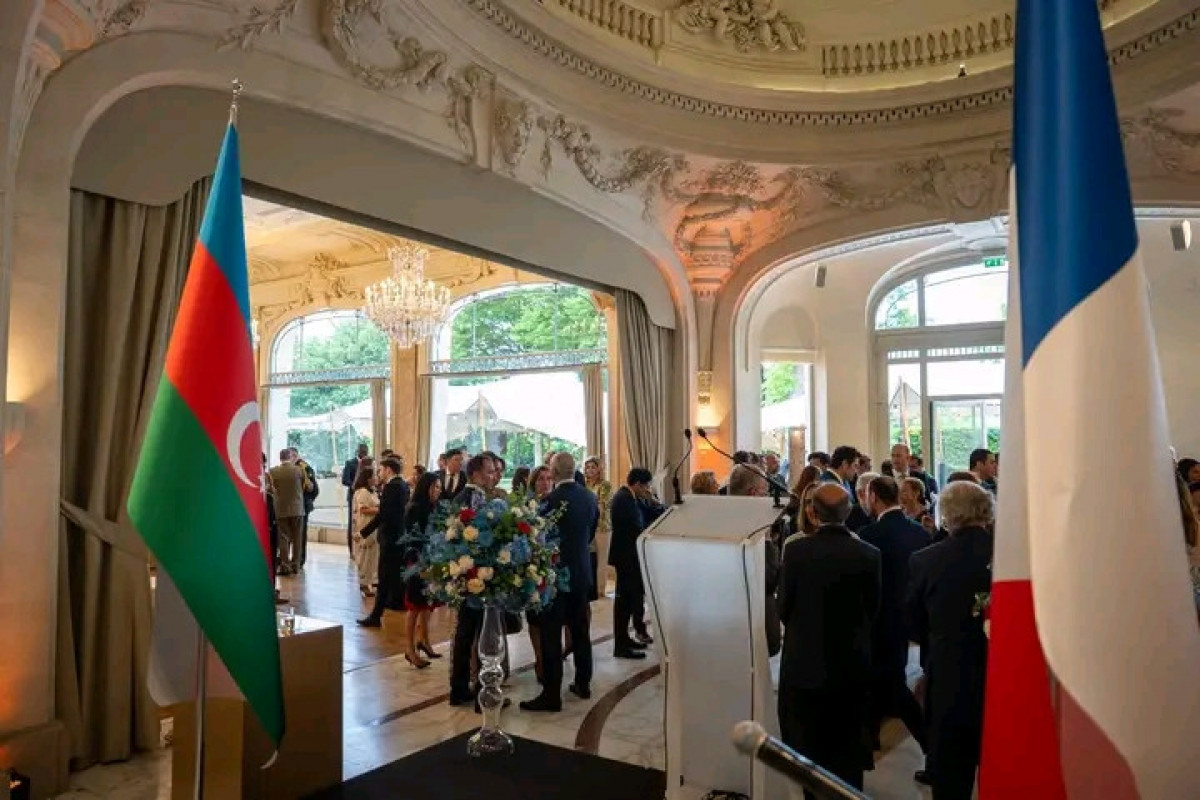 Le Jour de l’Indépendance d’Azerbaïdjan célébré en France