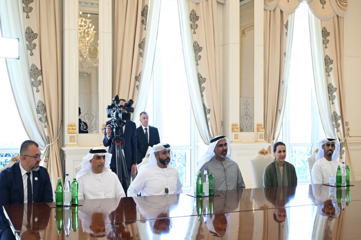 Le président azerbaïdjanais reçoit le PDG et le directeur général de l'International Holding Company