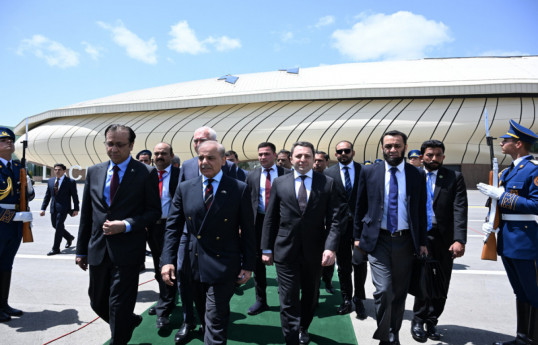 Le Premier ministre pakistanais Shehbaz Sharif termine sa visite en Azerbaïdjan