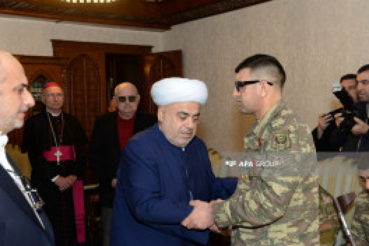Le chef de la Direction des Musulmans du Caucase a évoqué la Victoire du 8 Novembre lors de sa rencontre avec le Pape de Rome - Photo 