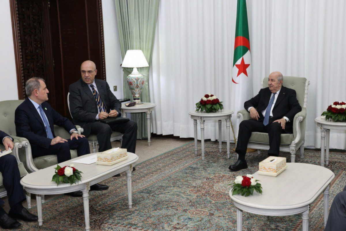 Échange entre le ministre Baïramov et le président algérien
