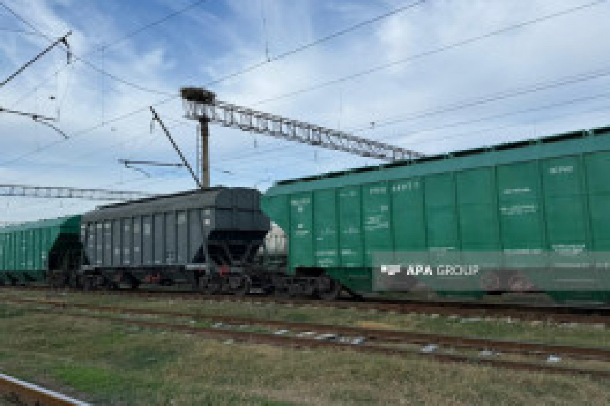 Un train chargé de céréales russes à destination de l’Arménie part d’Azerbaïdjan vers la Géorgie - Photo - Vidéo 