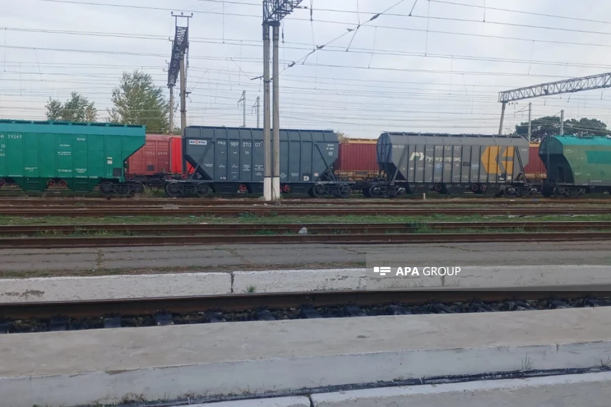 Un train chargé de céréales russes à destination de l’Arménie part d’Azerbaïdjan vers la Géorgie - Photo - Vidéo 