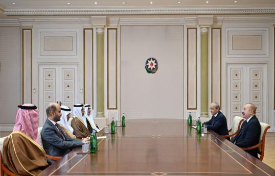 Le président azerbaïdjanais reçoit une délégation de responsables des organismes membres du Groupe de coordination arabe