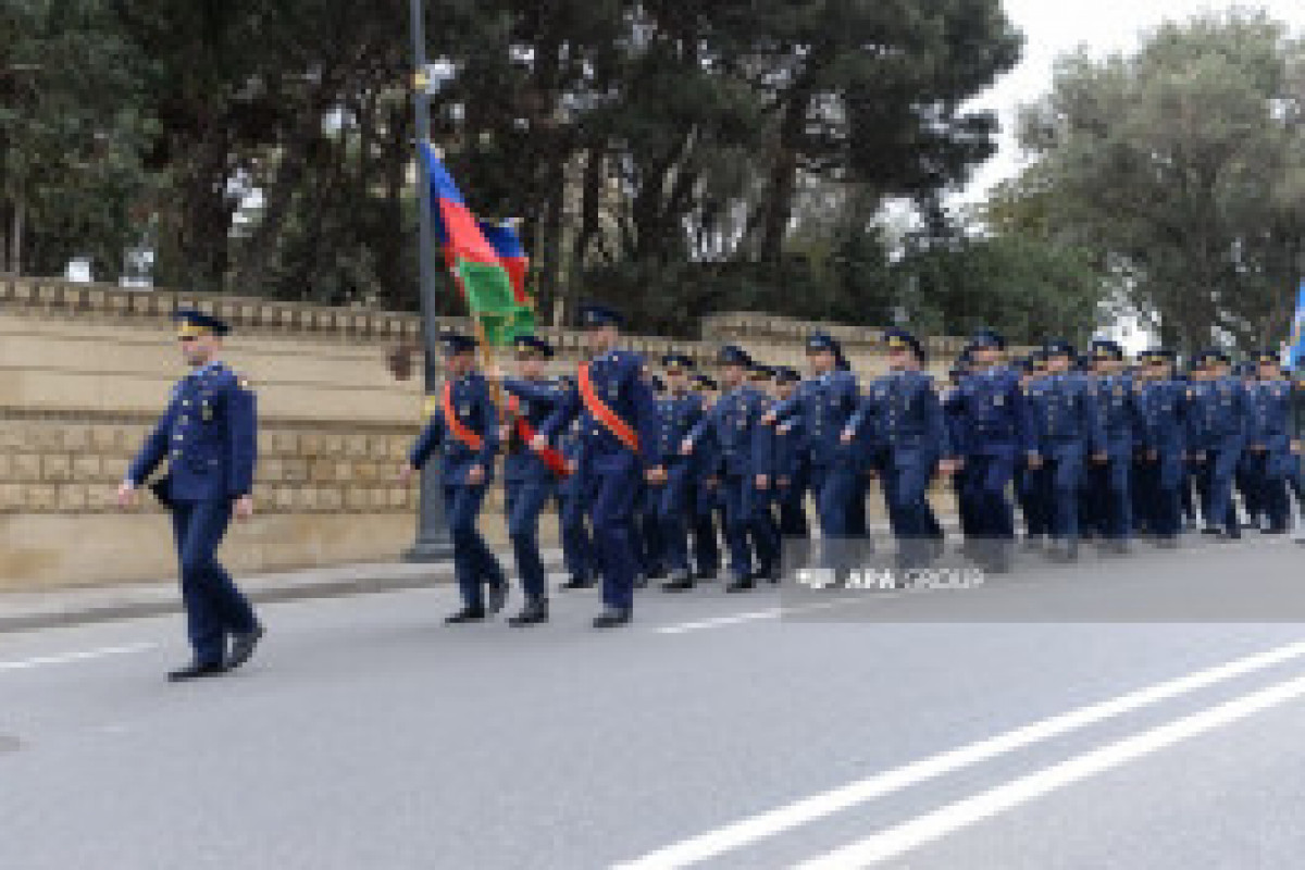 Azerbaïdjan : Défilé militaire organisé à l'occasion du Jour de la Victoire à Bakou, Khankendi et Latchine