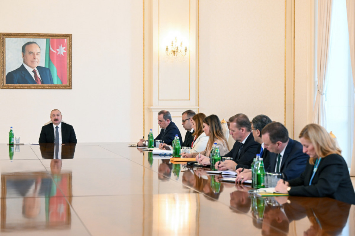 Le président Ilham Aliyev reçoit une délégation de l'OTAN