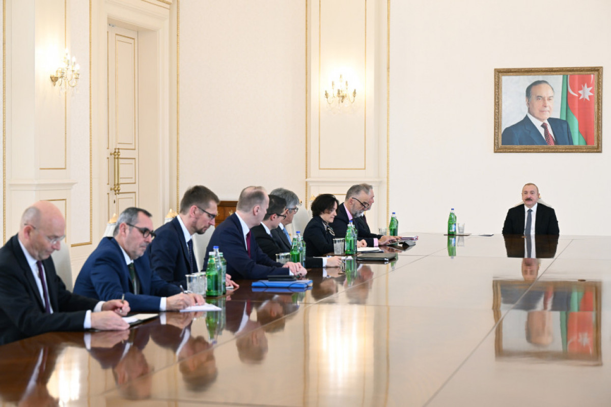 Le président Ilham Aliyev reçoit une délégation de l'OTAN