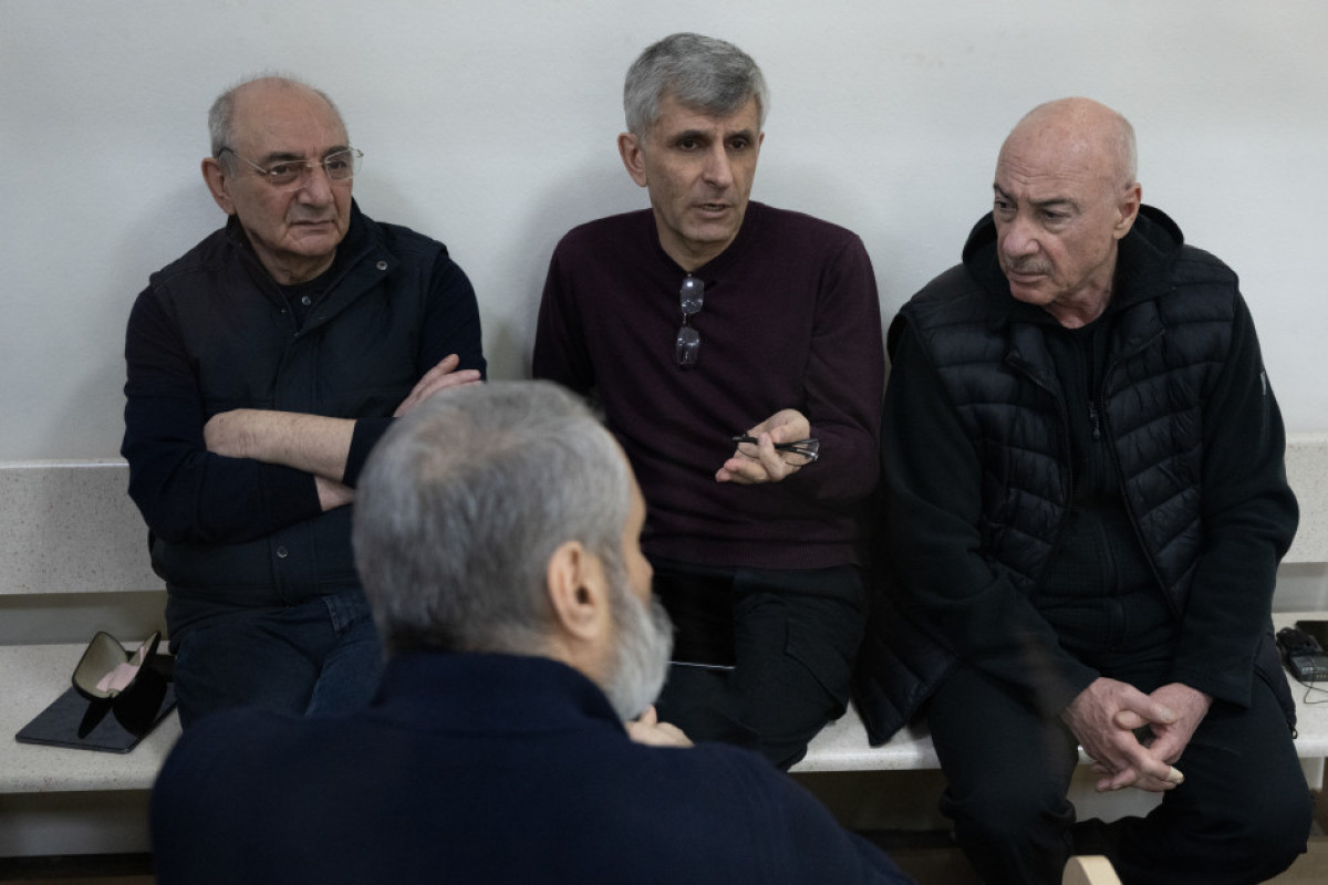 Les preuves relatives à Araïk Haroutiounian, Levon Mnatsakanian, Bako Sahakian, David Manoukian et Arkadi Ghoukassian sont présentées lors du procès