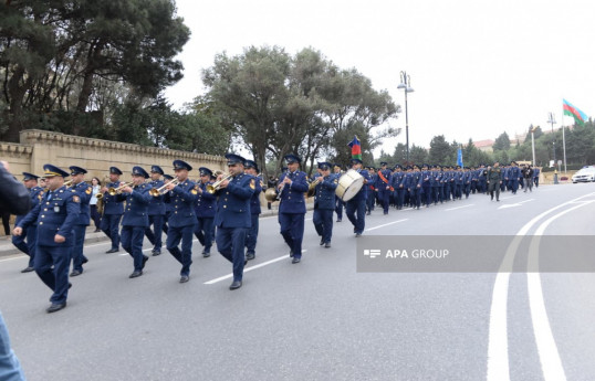 Azerbaïdjan : Défilé militaire organisé à l'occasion du Jour de la Victoire à Bakou, Khankendi et Latchine