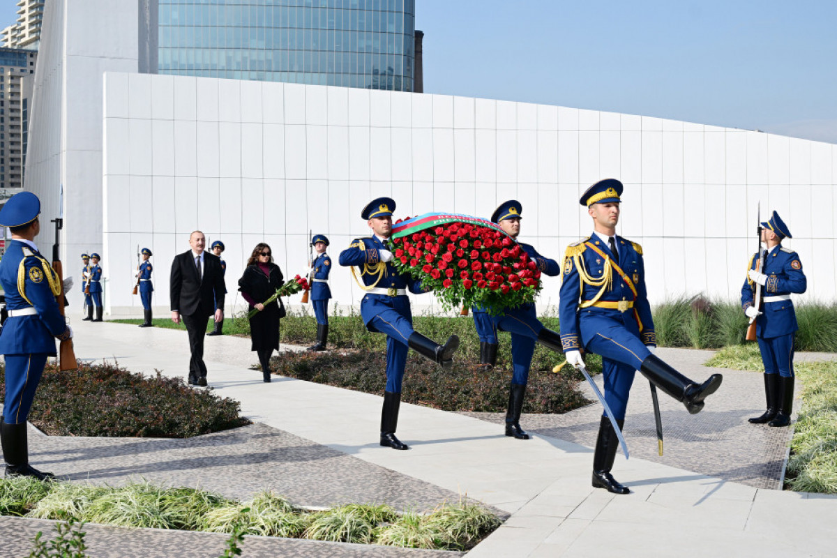 Ilham Aliyev et Mehriban Aliyeva participent à la cérémonie d'ouverture du Musée de la Victoire