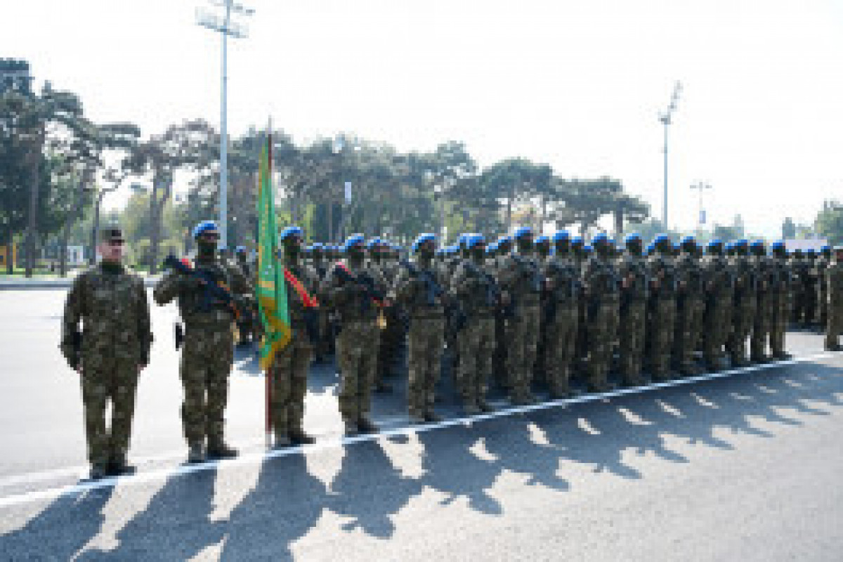 Bakou : Défilé militaire consacré au cinquième anniversaire de la Victoire remportée dans la Guerre patriotique - En direct 