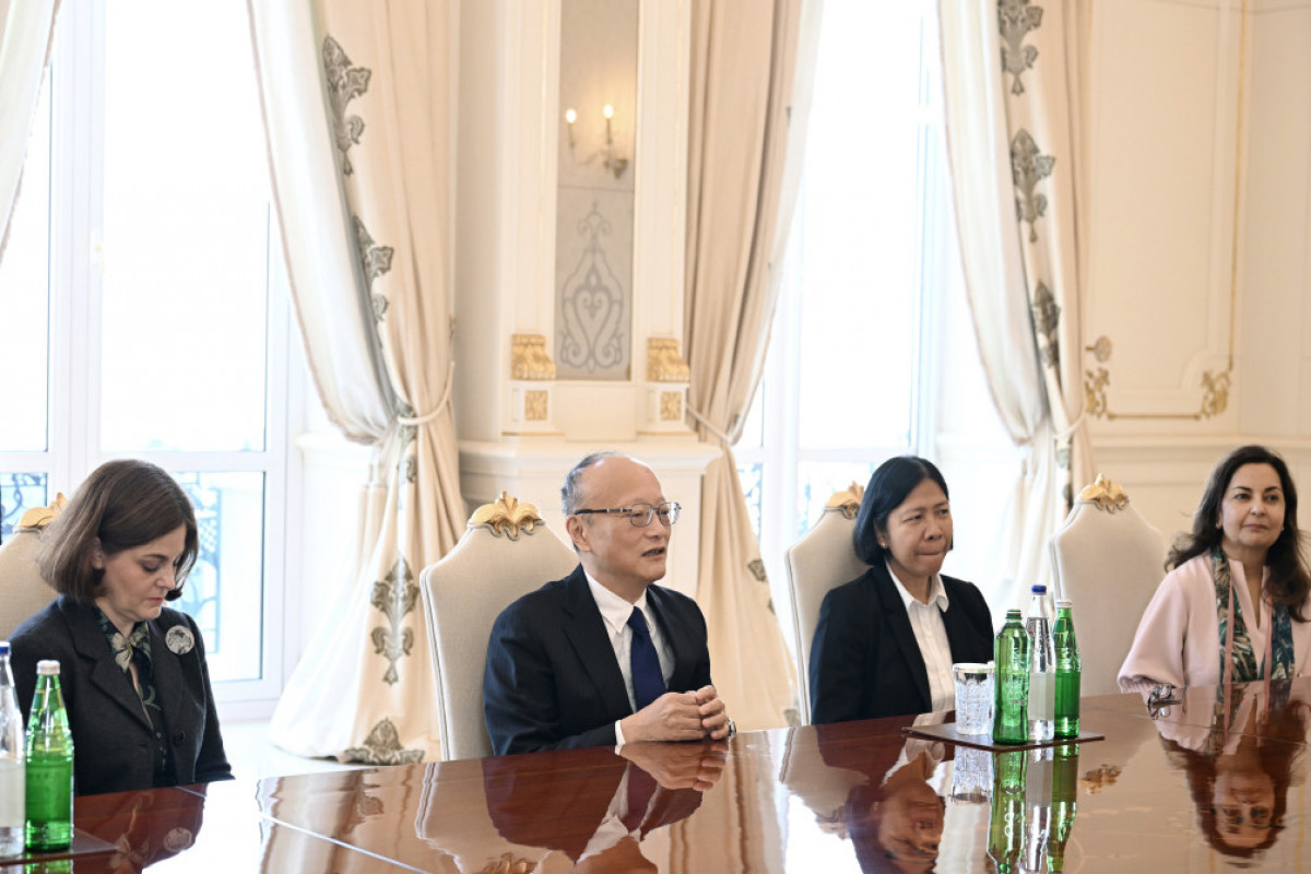 Le président Ilham Aliyev reçoit une délégation de la Banque asiatique de développement