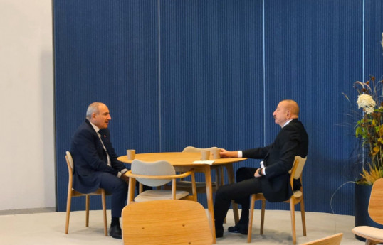Président Ilham Aliyev et Premier ministre Nikol Pachinian à Copenhague