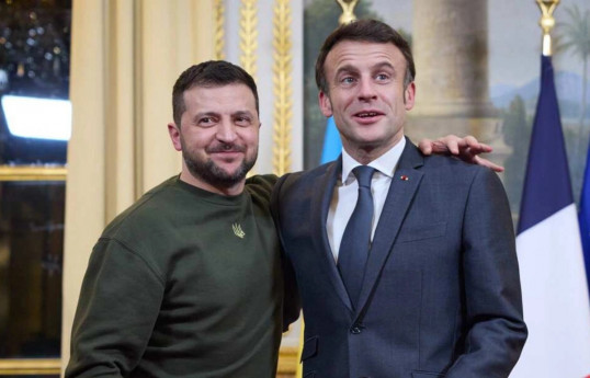 Volodymyr Zelensky et Emmanuel Macron