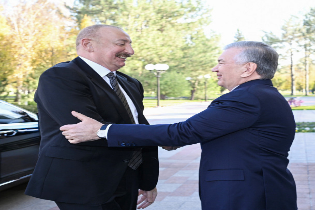 Le président azerbaïdjanais s’entretient en tête-à-tête avec son homologue ouzbek