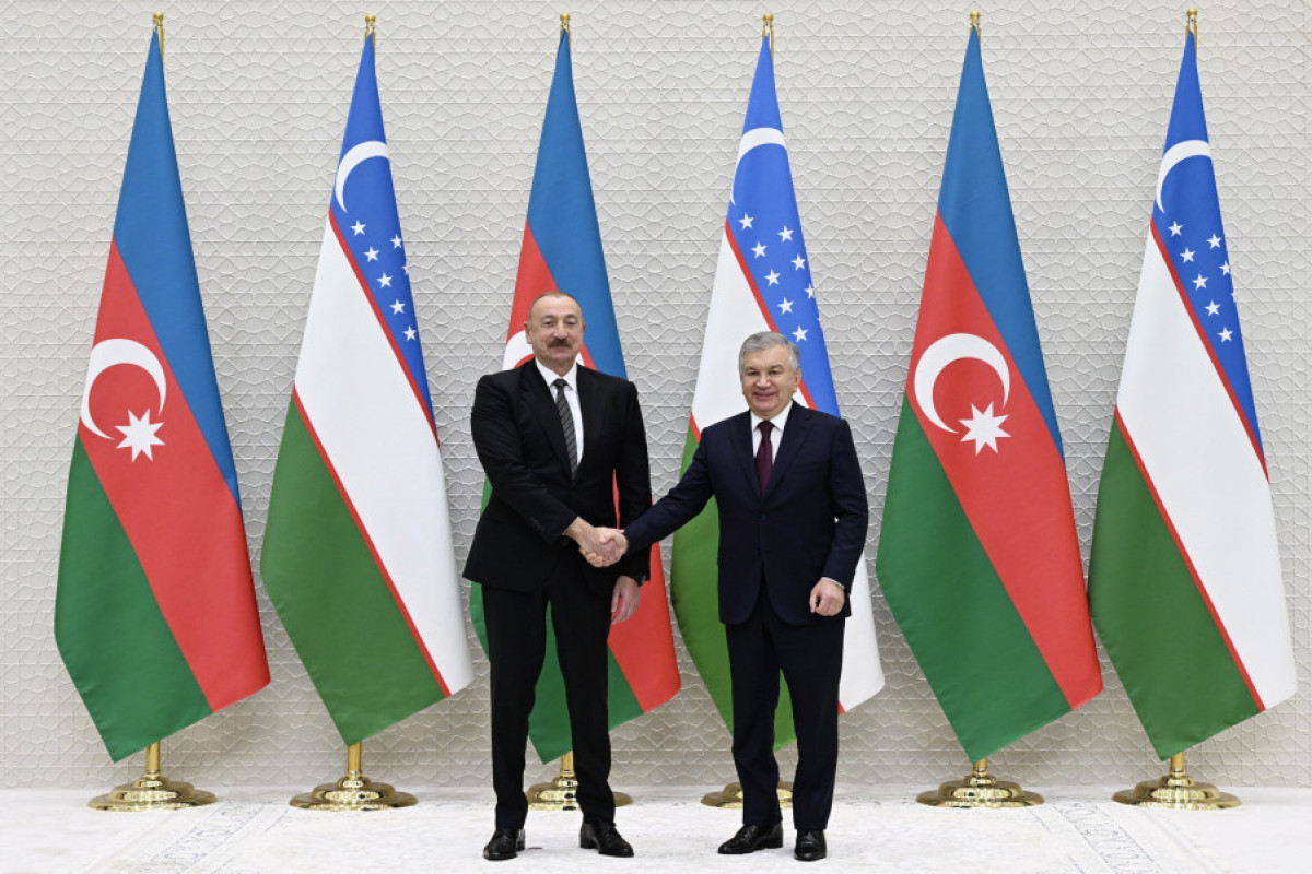 Le président azerbaïdjanais s’entretient en tête-à-tête avec son homologue ouzbek