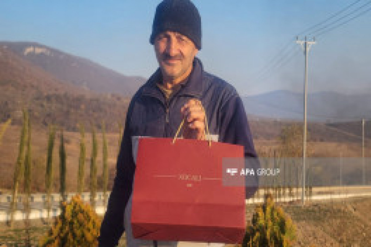 Un nouveau retour dans le village de Seyidbeyli de la région de Khodjaly