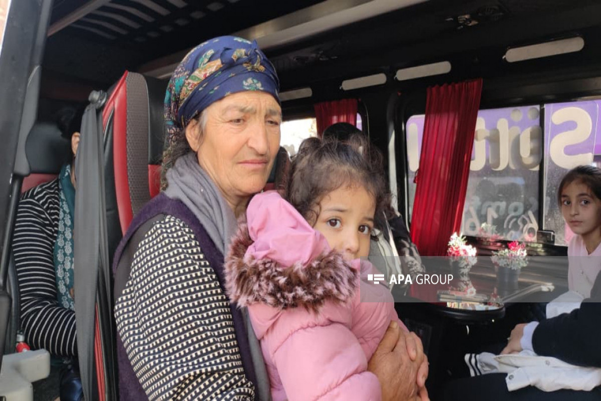 Un autre convoi de déplacés internes part pour les villages de Vengli et Hessenriz à Aghdéré — Photo— Vidéo  