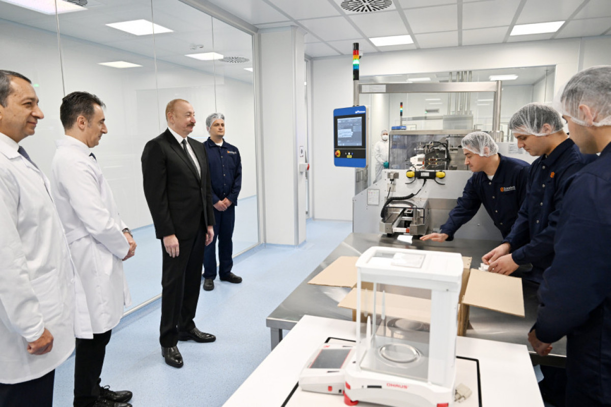 Le président Ilham Aliyev participe à l'inauguration d’une usine de production pharmaceutique