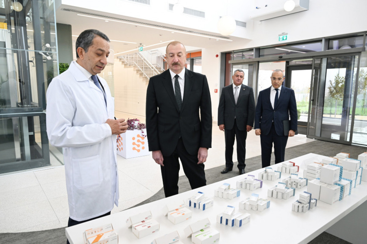 Le président Ilham Aliyev participe à l'inauguration d’une usine de production pharmaceutique