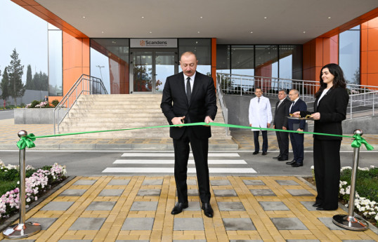 Le président Ilham Aliyev participe à l'inauguration d’une usine de production pharmaceutique