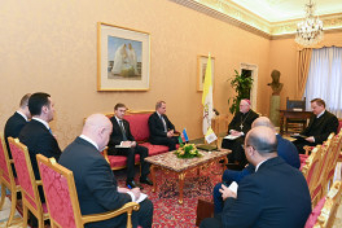 Djeyhoun Baïramov a évoqué le processus de normalisation des relations avec l'Arménie lors de sa visite au Vatican