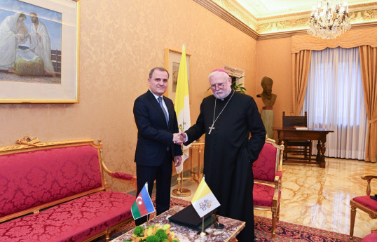 Djeyhoun Baïramov a évoqué le processus de normalisation des relations avec l'Arménie lors de sa visite au Vatican