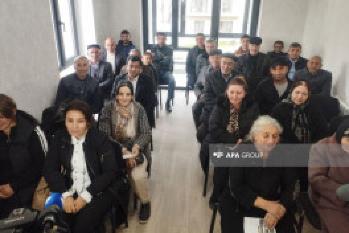 Kelbedjer : les nouveaux résidents reçoivent les clés de leurs maisons