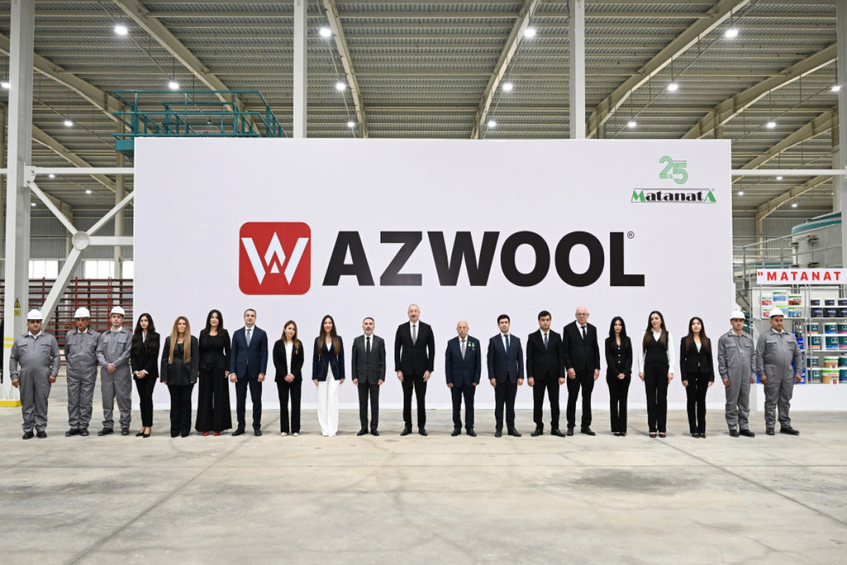 Ilham Aliyev participe à l’inauguration de l’usine de laine de roche AZWOOL