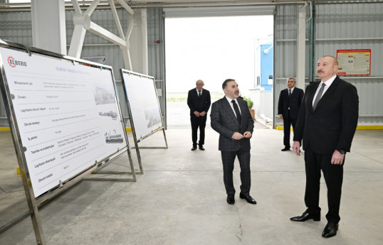 Ilham Aliyev participe à l’inauguration de l’usine de laine de roche AZWOOL