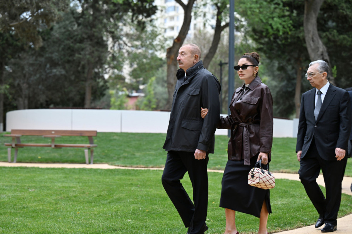 Le Président Ilham Aliyev et son épouse Mehriban Aliyeva participent à l'inauguration d'un nouveau parc à Bakou