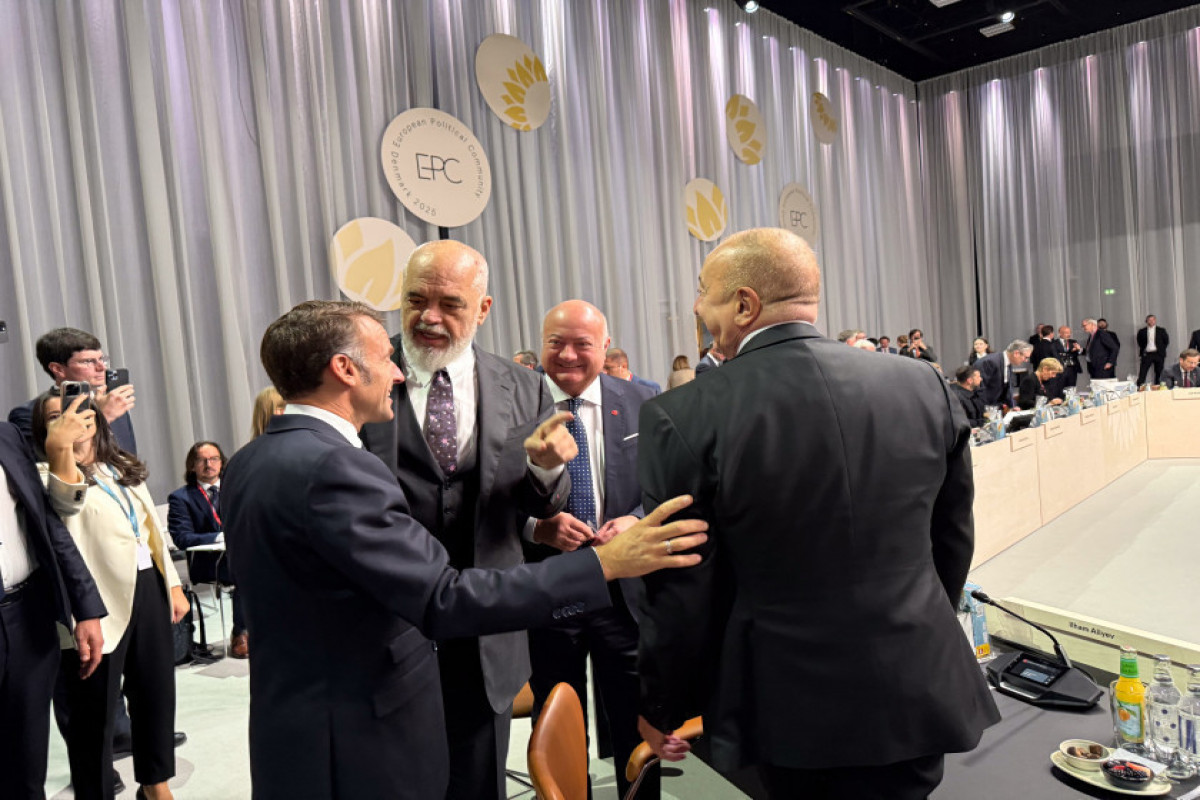 Edi Rama a plaisanté avec Macron : Vous devez aussi féliciter l’Albanie et l’Azerbaïdjan