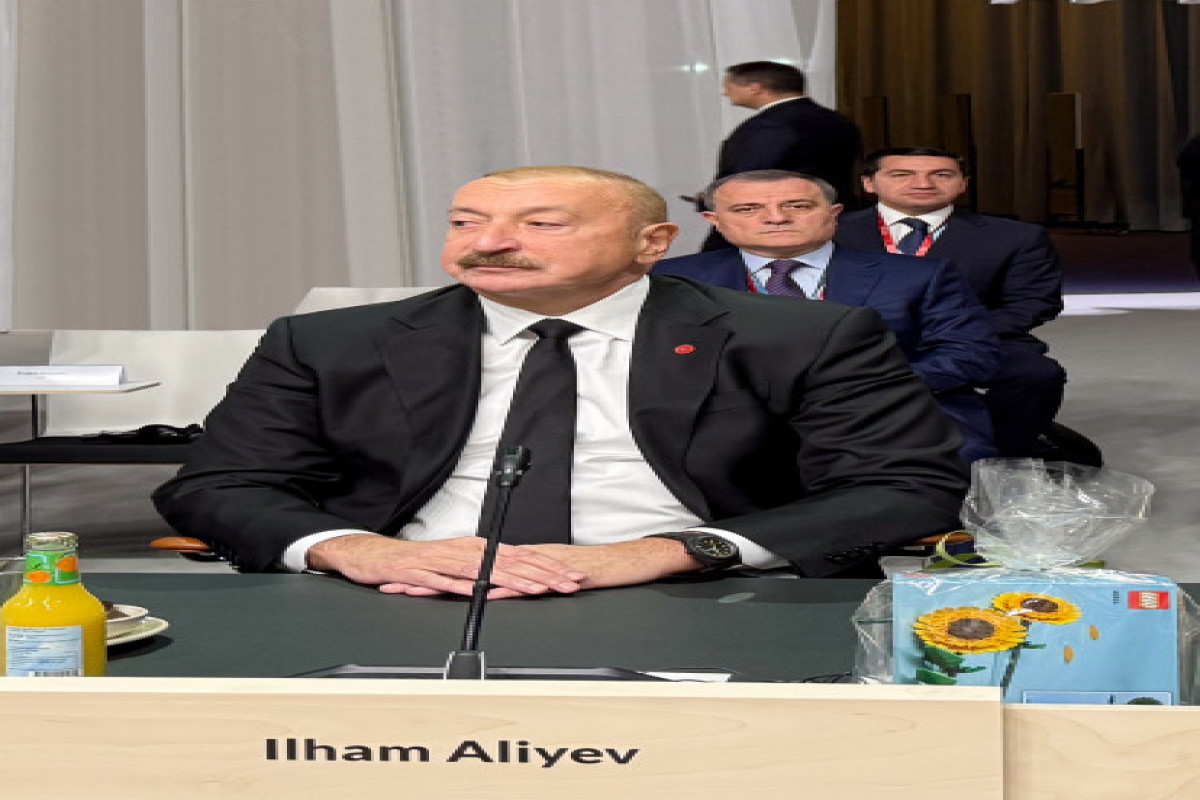 Le président Aliyev participe à la séance plénière d'ouverture du 7e Sommet de la Communauté politique européenne