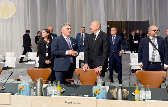 Le président Aliyev participe à la séance plénière d'ouverture du 7e Sommet de la Communauté politique européenne