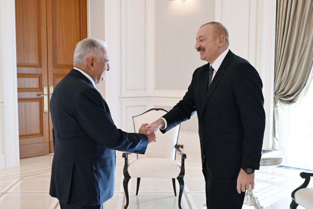 Guébélé : le président azerbaïdjanais reçoit le président du Conseil des sages de l'Organisation des États turciques
