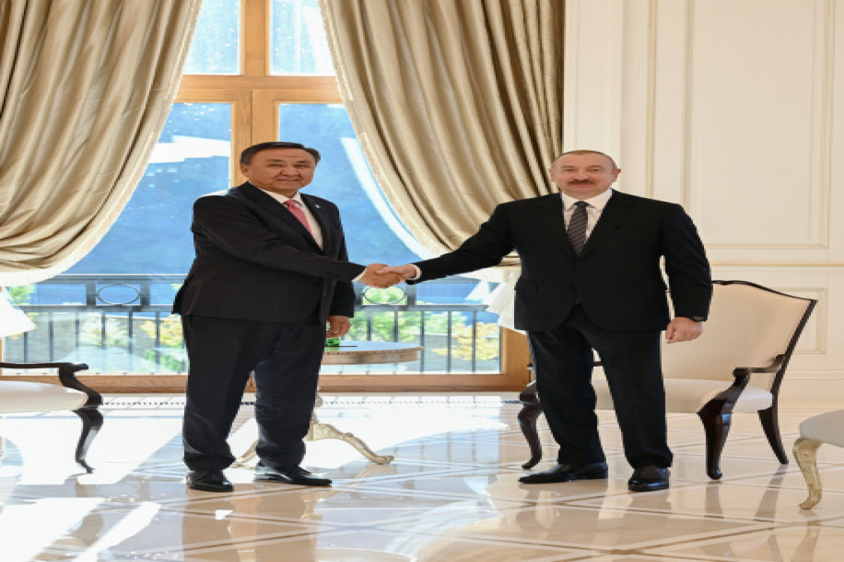 Ilham Aliyev reçoit le secrétaire général de l'Organisation des États turciques à Guébélé