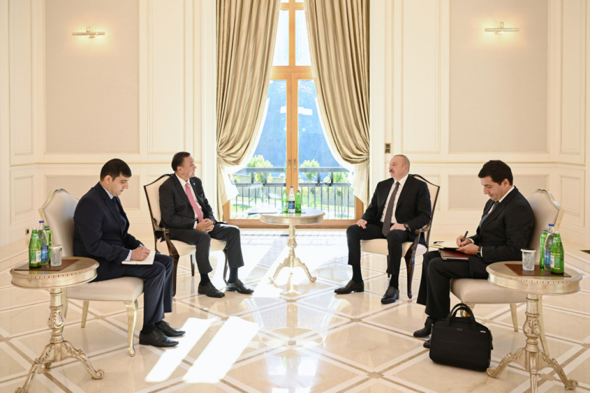 Ilham Aliyev reçoit le secrétaire général de l'Organisation des États turciques à Guébélé